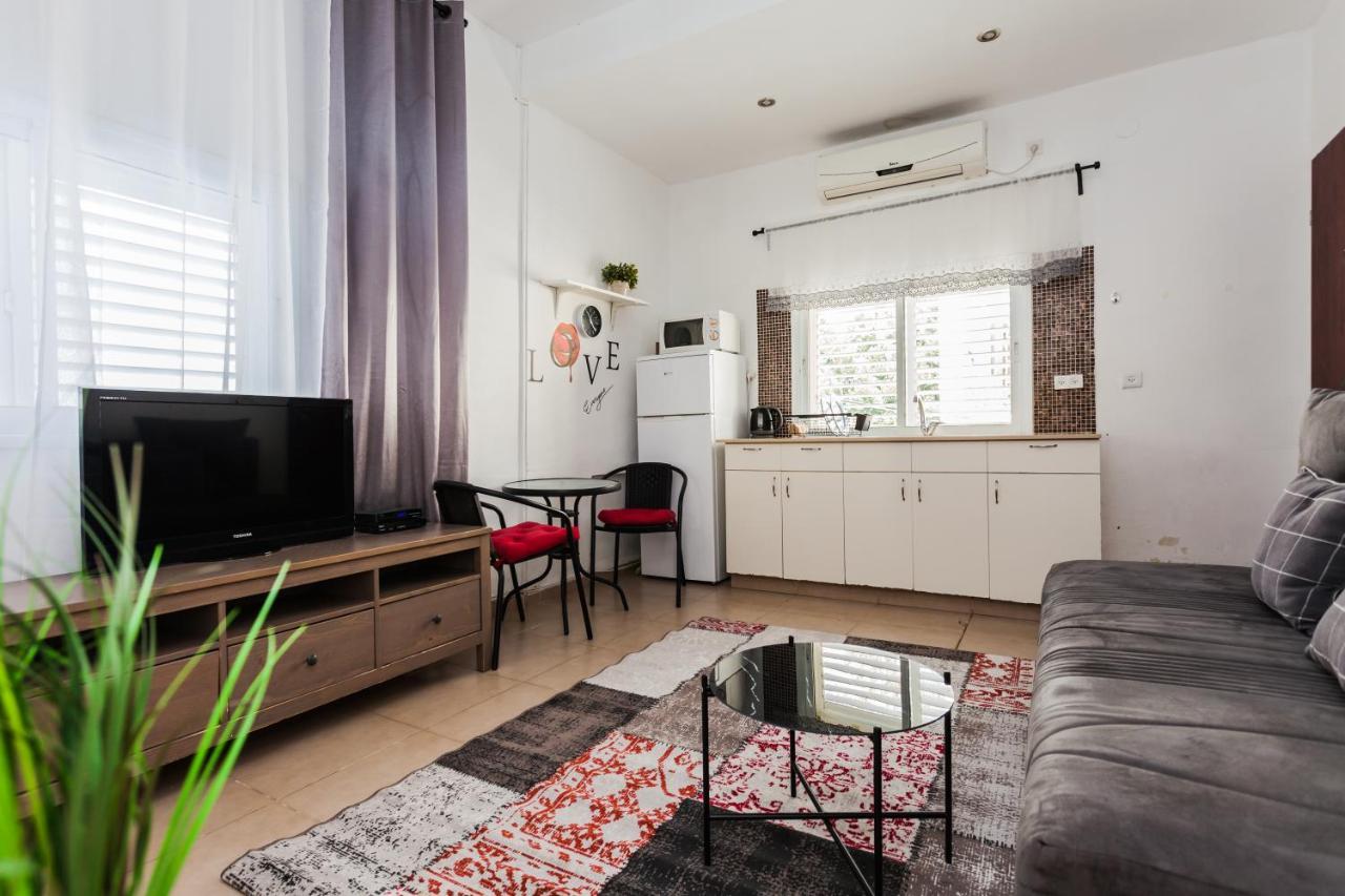 Sweet Home On The Beach Tel Aviv Exterior photo